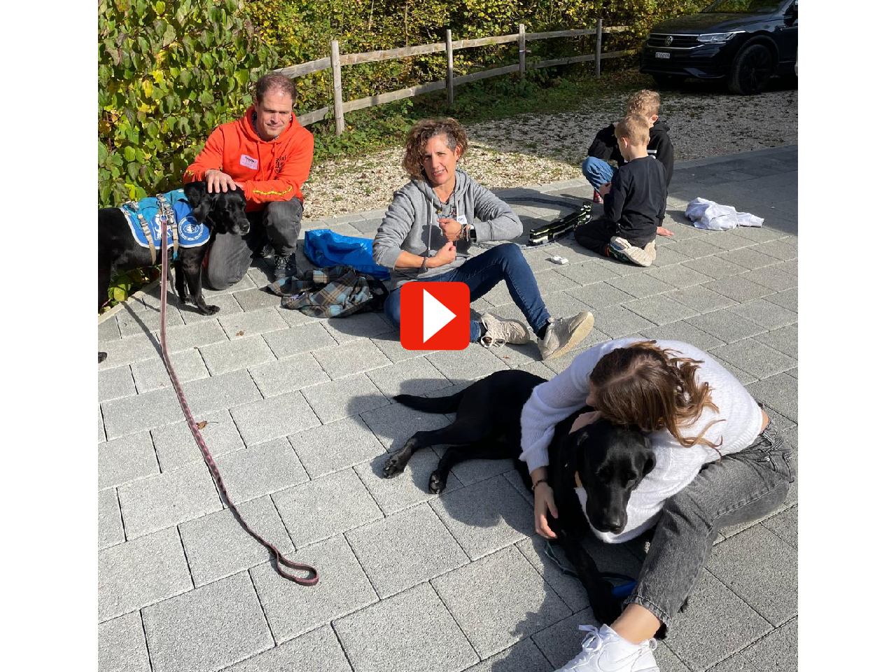 un film retraçant les moments que chaque membre de la famille de parrainage de Kira a partagé avec ce merveilleux chiot